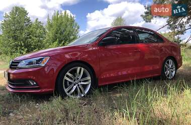 Седан Volkswagen Jetta 2015 в 