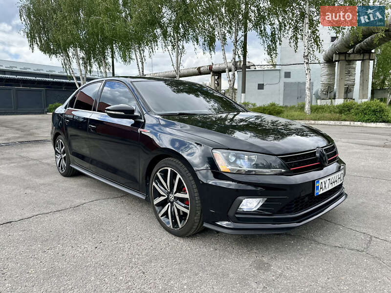 Седан Volkswagen Jetta 2017 в Харькове