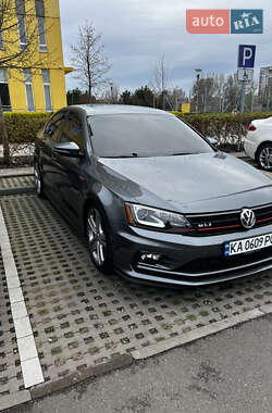 Седан Volkswagen Jetta 2017 в Киеве