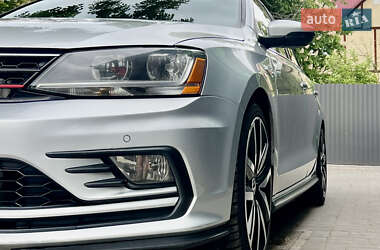 Седан Volkswagen Jetta 2016 в Кропивницком