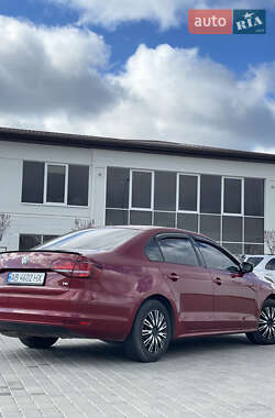 Седан Volkswagen Jetta 2015 в 