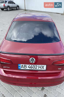 Седан Volkswagen Jetta 2015 в 