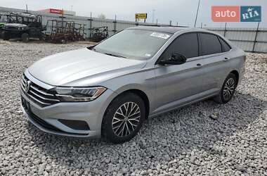 Седан Volkswagen Jetta 2020 в 