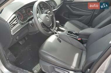 Седан Volkswagen Jetta 2020 в 