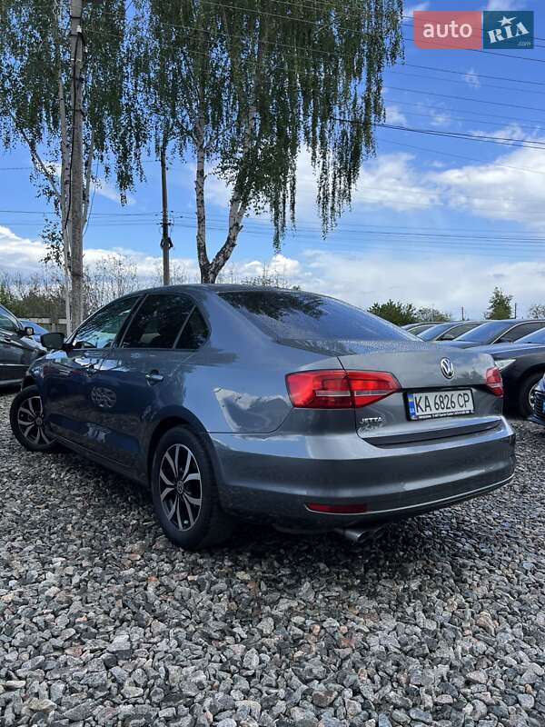 Седан Volkswagen Jetta 2015 в Смеле