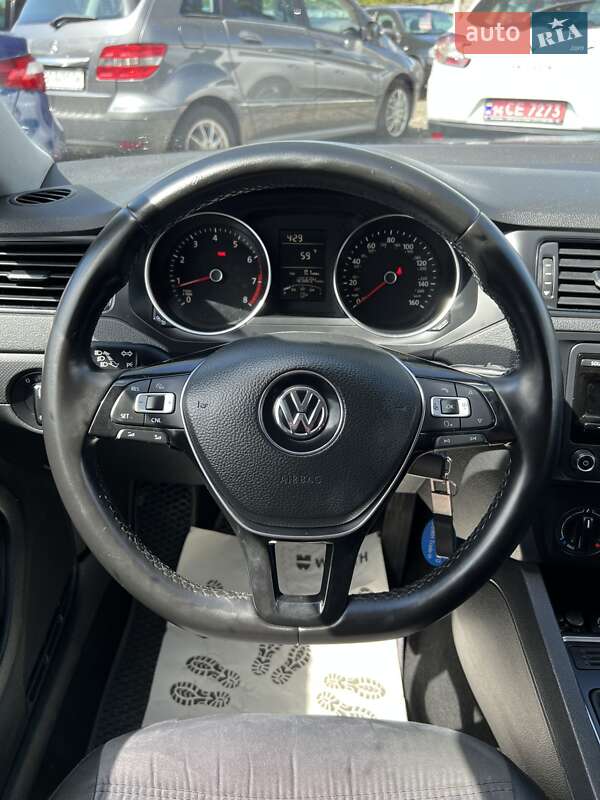 Седан Volkswagen Jetta 2015 в Смеле