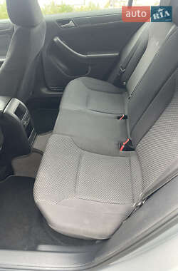 Седан Volkswagen Jetta 2014 в 