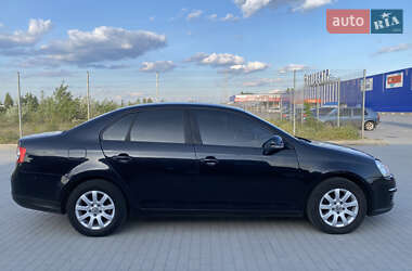 Седан Volkswagen Jetta 2006 в 