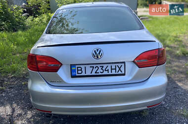 Седан Volkswagen Jetta 2011 в 