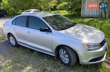 Седан Volkswagen Jetta 2011 в 