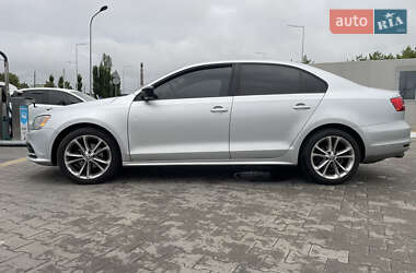 Седан Volkswagen Jetta 2014 в 