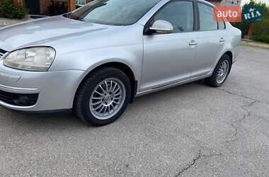 Седан Volkswagen Jetta 2006 в 