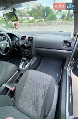 Седан Volkswagen Jetta 2006 в 