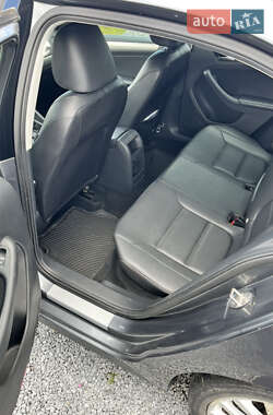 Седан Volkswagen Jetta 2015 в 