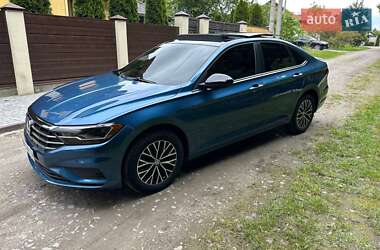 Седан Volkswagen Jetta 2019 в 