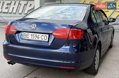 Седан Volkswagen Jetta 2013 в 