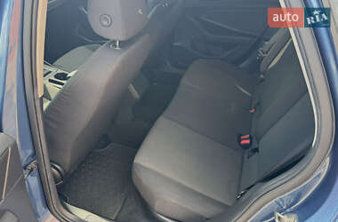 Седан Volkswagen Jetta 2018 в 