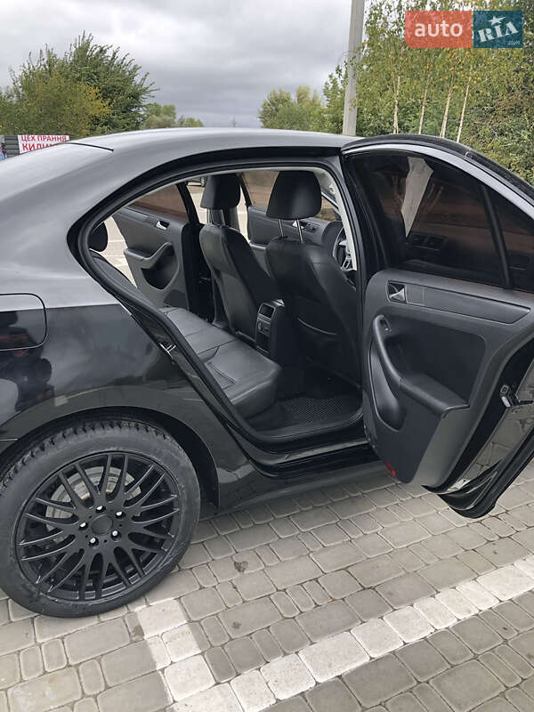 Седан Volkswagen Jetta 2011 в Ворзелі