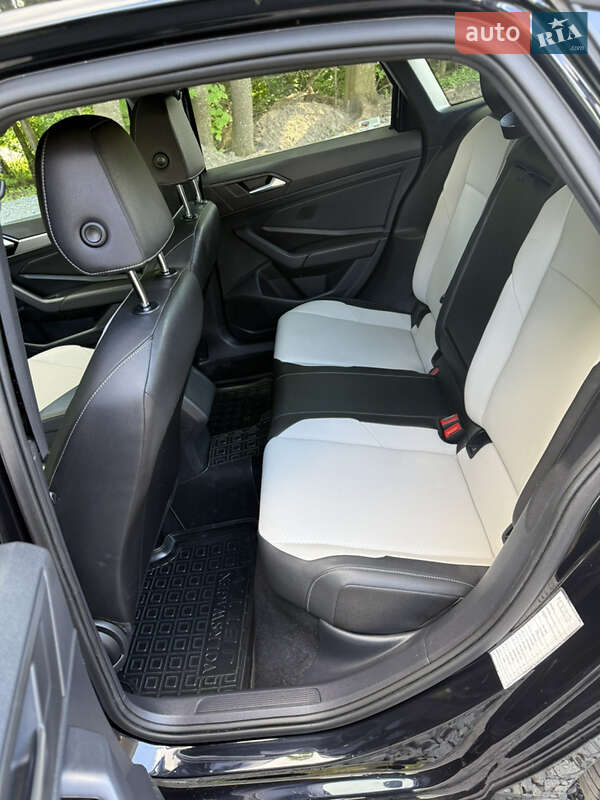 Седан Volkswagen Jetta 2018 в Львові