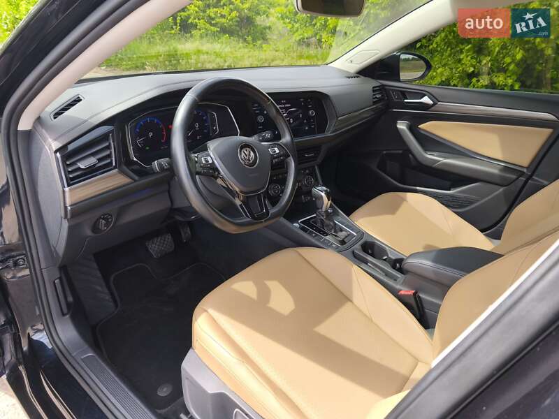 Седан Volkswagen Jetta 2018 в Долинській