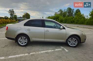 Седан Volkswagen Jetta 2008 в 