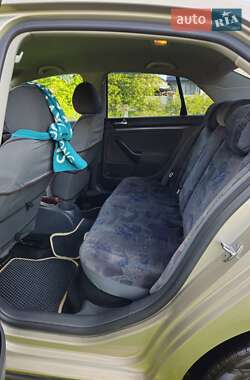 Седан Volkswagen Jetta 2008 в 