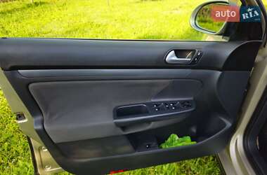 Седан Volkswagen Jetta 2008 в 