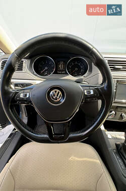 Седан Volkswagen Jetta 2016 в 