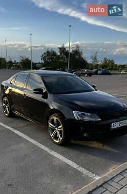 Седан Volkswagen Jetta 2012 в Запоріжжі