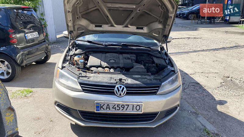 Седан Volkswagen Jetta 2012 в Києві