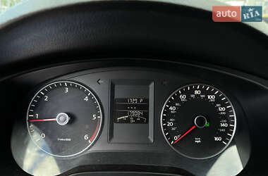 Седан Volkswagen Jetta 2012 в 