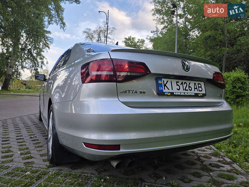 Седан Volkswagen Jetta 2015 в Киеве