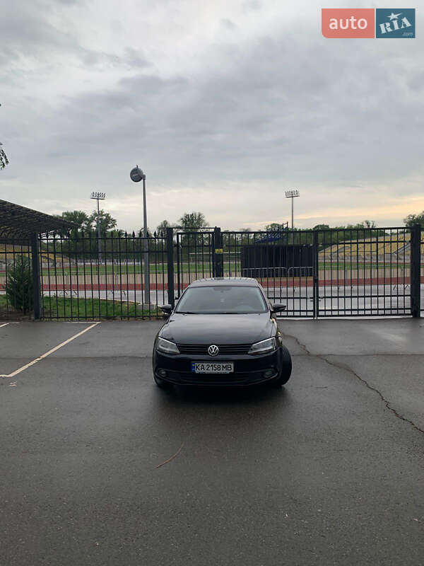 Седан Volkswagen Jetta 2012 в Житомире