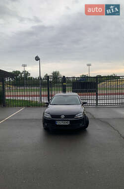 Седан Volkswagen Jetta 2012 в 