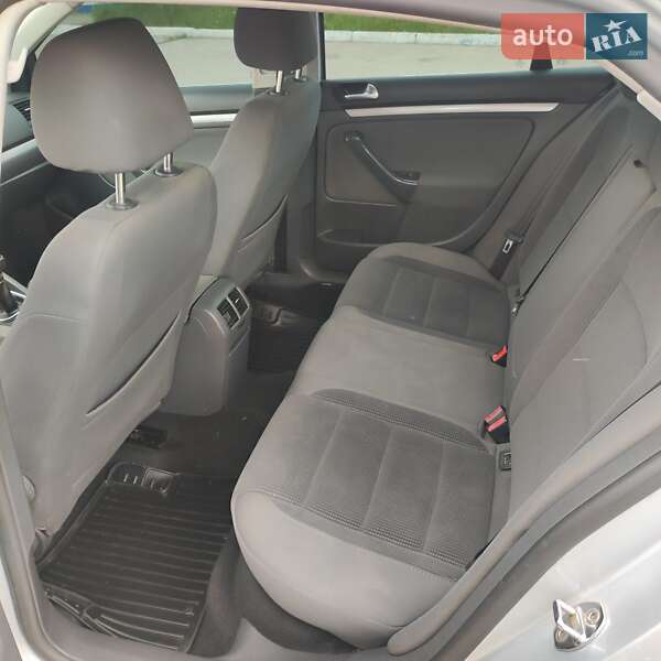 Седан Volkswagen Jetta 2007 в Стрые