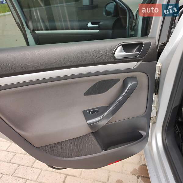 Седан Volkswagen Jetta 2007 в Стрые