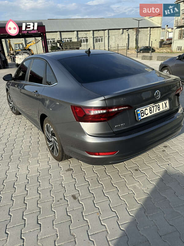 Седан Volkswagen Jetta 2020 в Львове