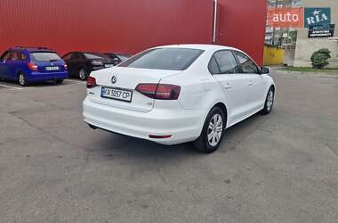 Седан Volkswagen Jetta 2017 в 