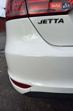 Седан Volkswagen Jetta 2013 в 