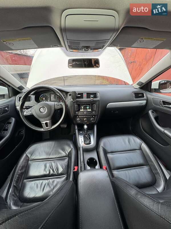 Седан Volkswagen Jetta 2013 в Киеве