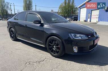 Седан Volkswagen Jetta 2015 в Киеве
