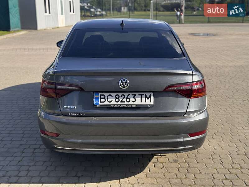 Седан Volkswagen Jetta 2018 в Львове