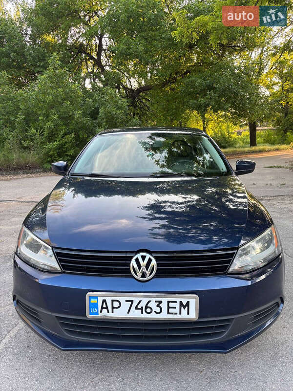 Седан Volkswagen Jetta 2014 в 