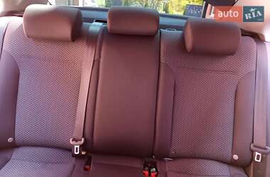 Седан Volkswagen Jetta 2012 в 