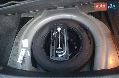 Седан Volkswagen Jetta 2010 в 