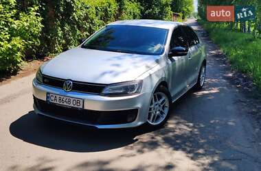 Седан Volkswagen Jetta 2011 в Умані