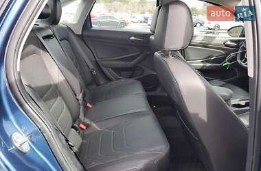 Седан Volkswagen Jetta 2020 в 