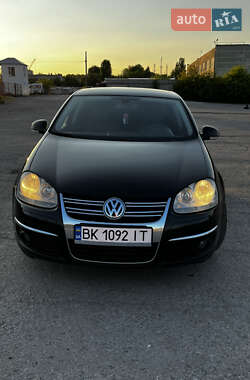 Седан Volkswagen Jetta 2009 в 