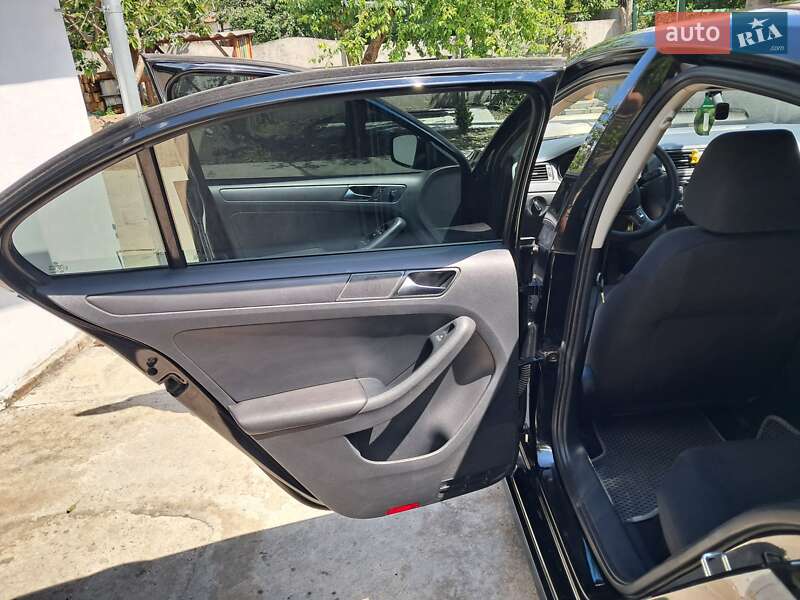Седан Volkswagen Jetta 2015 в Новомосковську