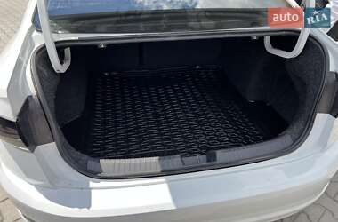 Седан Volkswagen Jetta 2018 в 